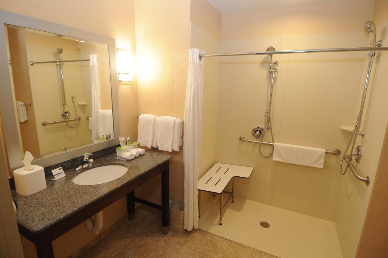 Holiday Inn Express Somerset By Ihg Luaran gambar