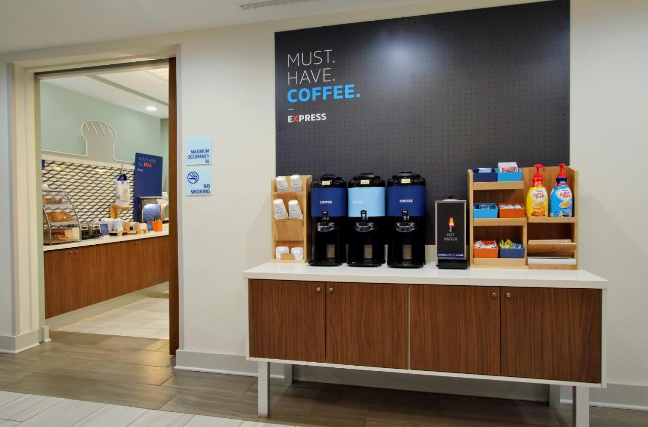 Holiday Inn Express Somerset By Ihg Luaran gambar